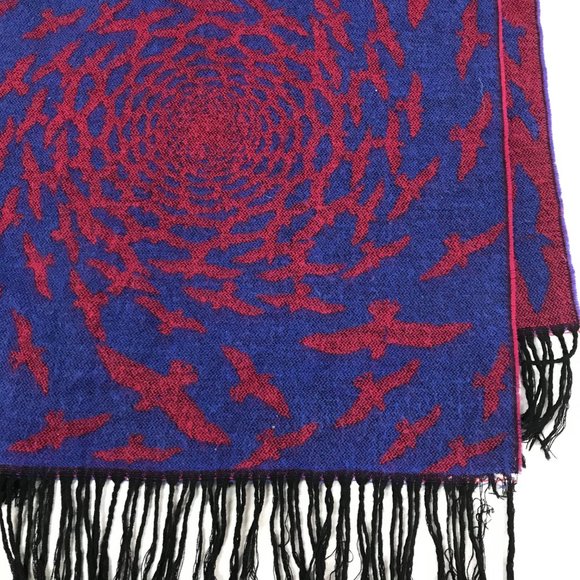 Reversible Bird Pattern Scarf - Picture 4 of 4